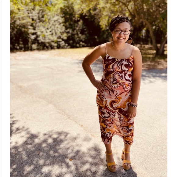 Meet your Posher, Amber - Picture 1 of 3